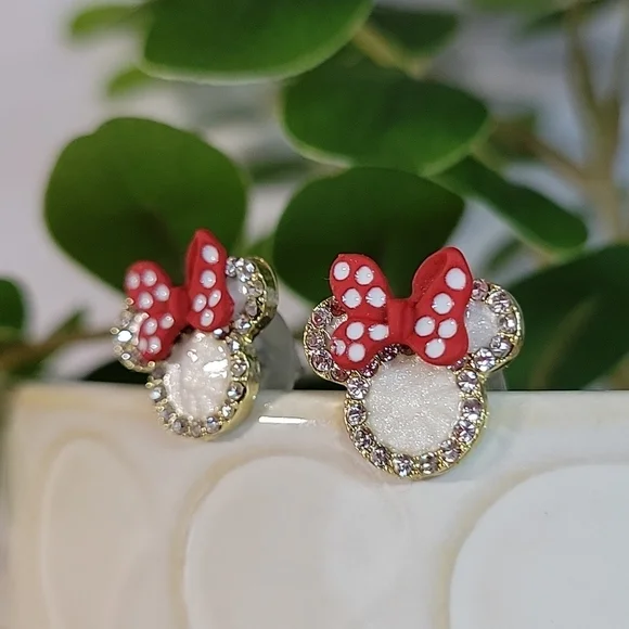 Minnie MicroCrystal Shimmer Stud Earrings, S925 - Picture 5 of 8